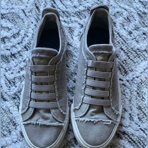 Blowfish Malibu slip in sneakers